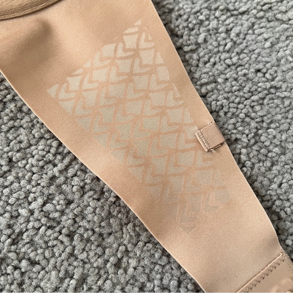 Victoria’s Secret Illusions Strapless Bra - Picture 7 of 7